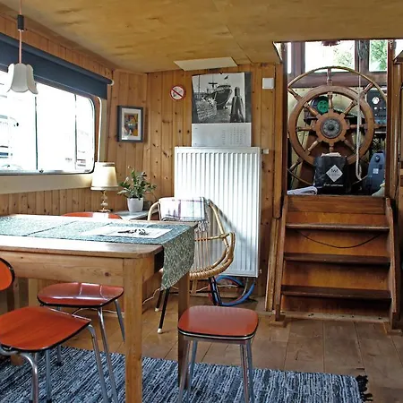 Apartment Boat & Breakfast Veinard